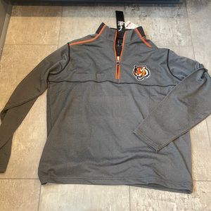 Men's Large half zip Cincinnati Bengals shirt